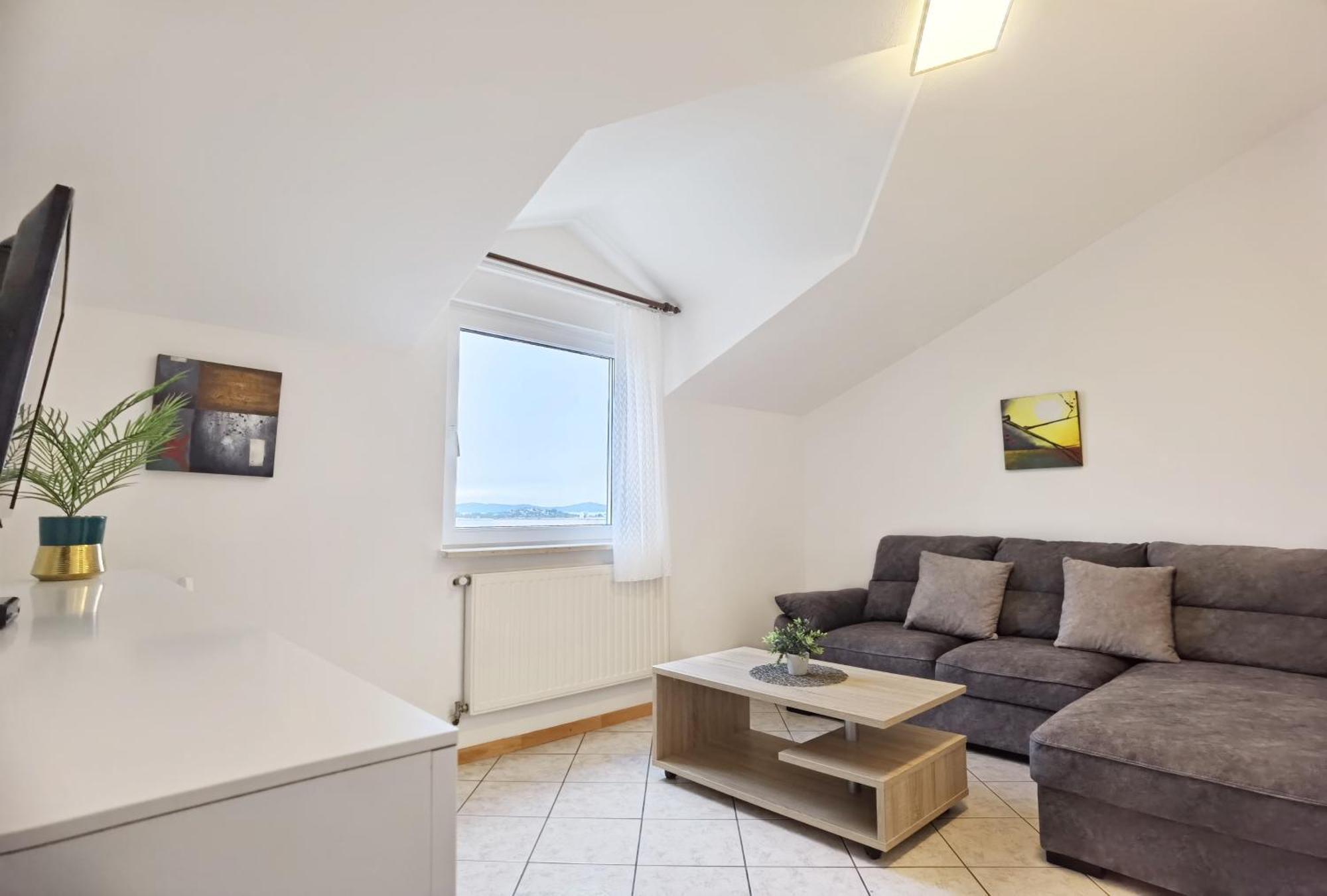 Lilu Apartments โวดีเซ ภายนอก รูปภาพ