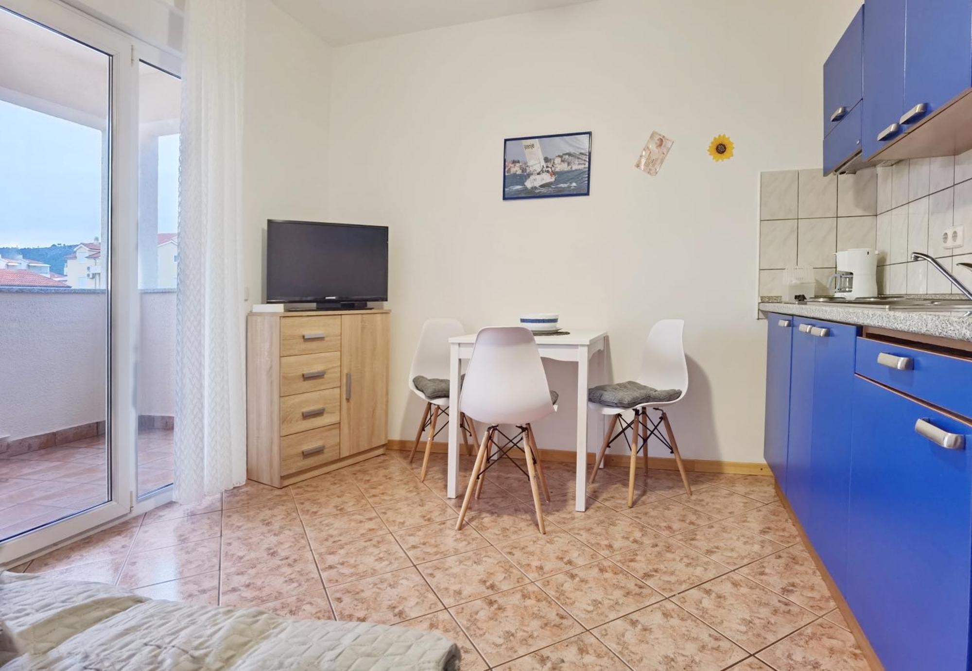 Lilu Apartments โวดีเซ ภายนอก รูปภาพ